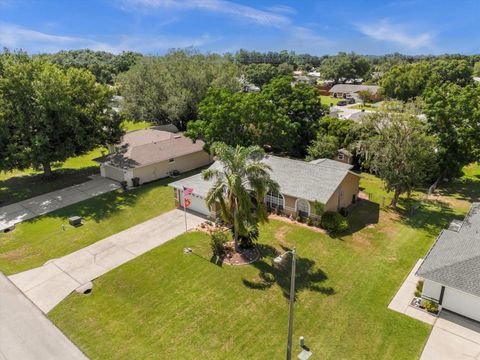 A home in LAKELAND