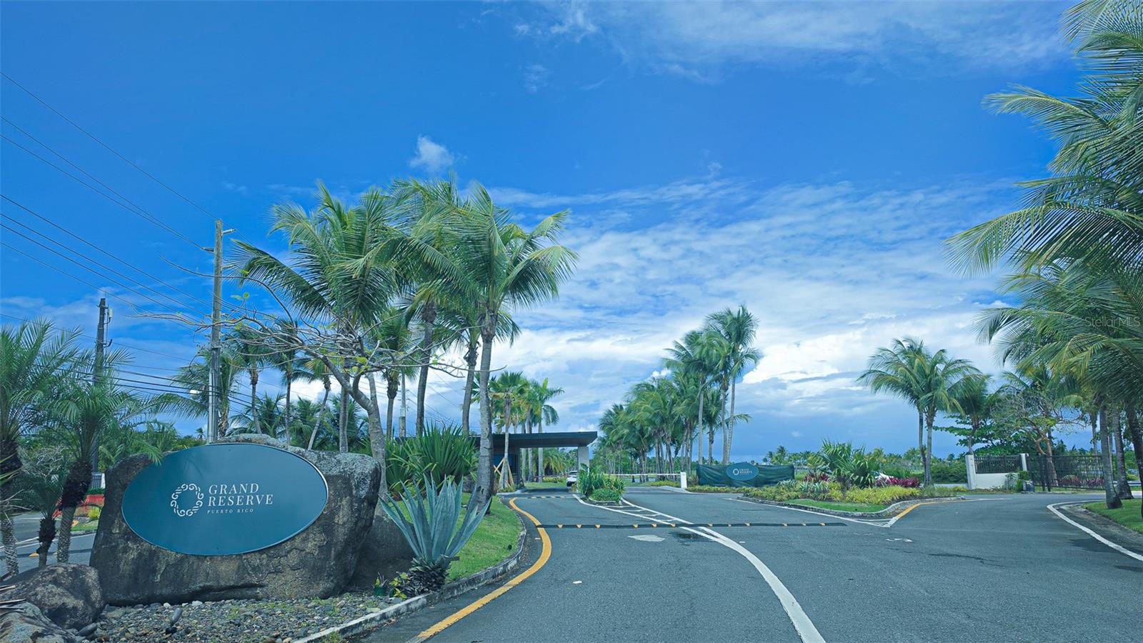 URBANIZACION COCO BEACH - Residential