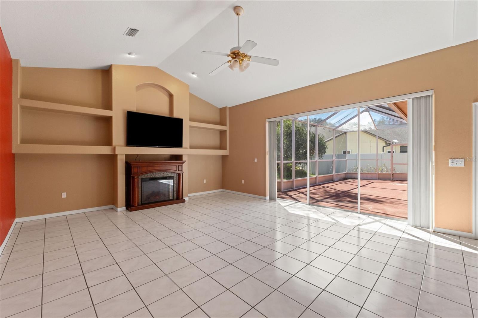 GRAND OAKS PHASE 1 - Residential