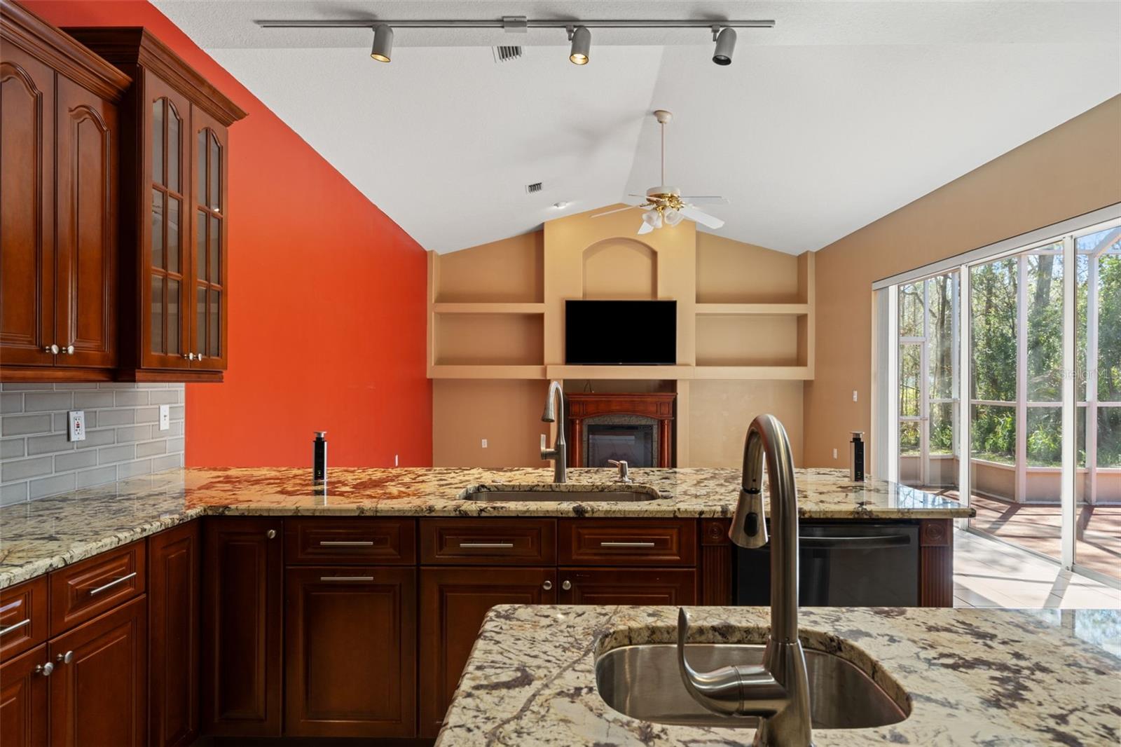 GRAND OAKS PHASE 1 - Residential