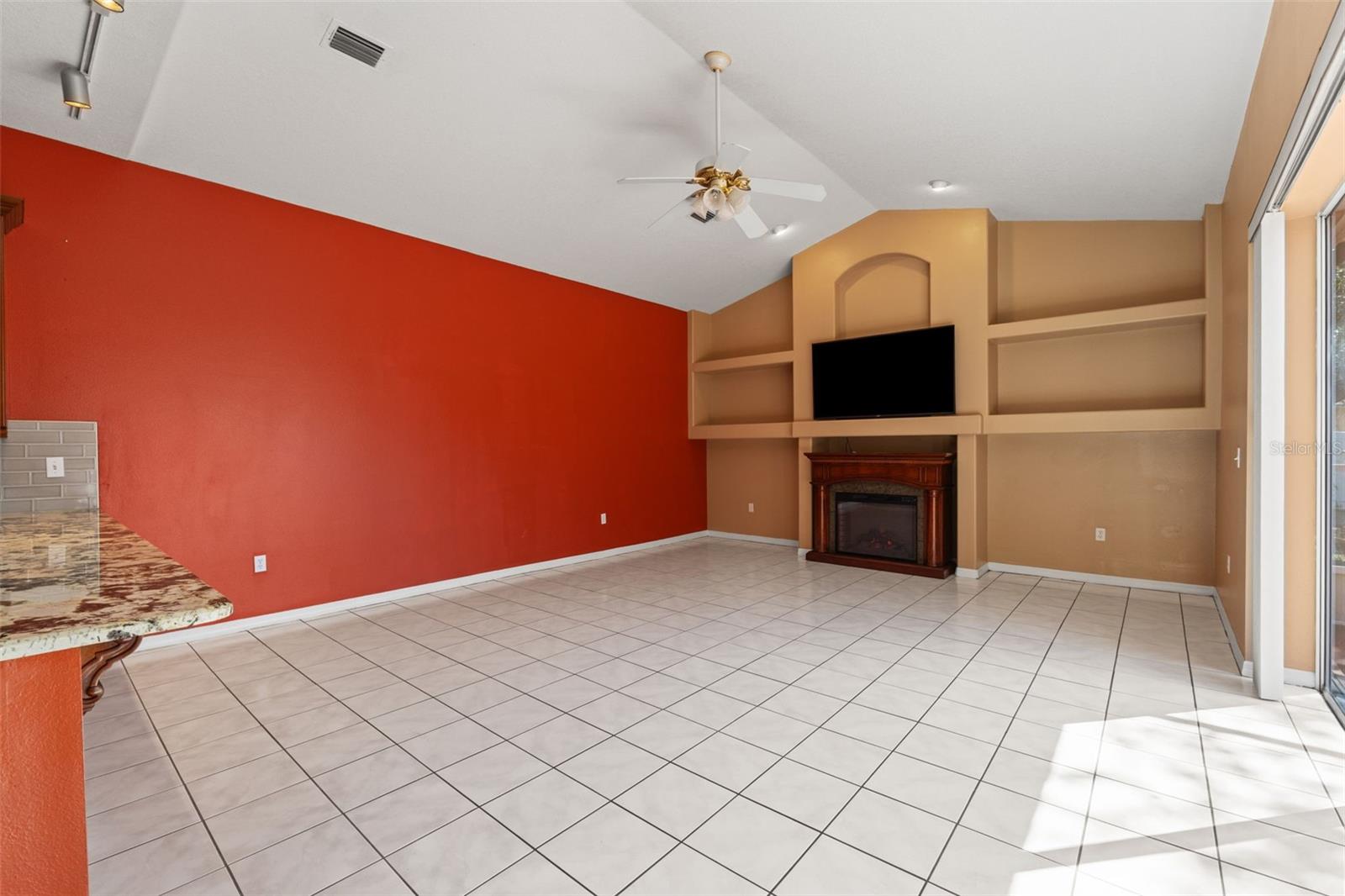 GRAND OAKS PHASE 1 - Residential