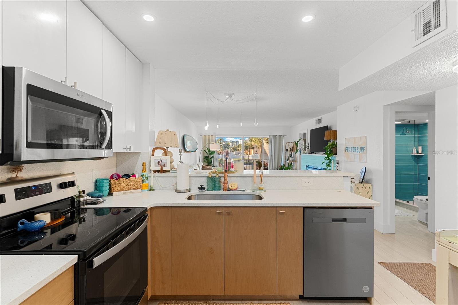 OAK DOORS THE CONDO - Residential