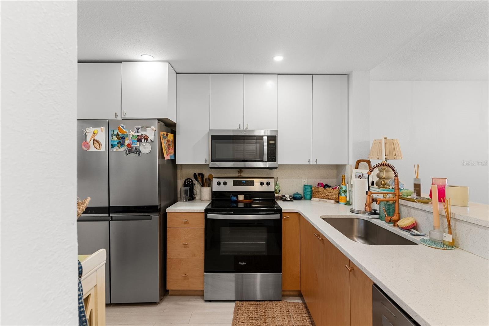 OAK DOORS THE CONDO - Residential