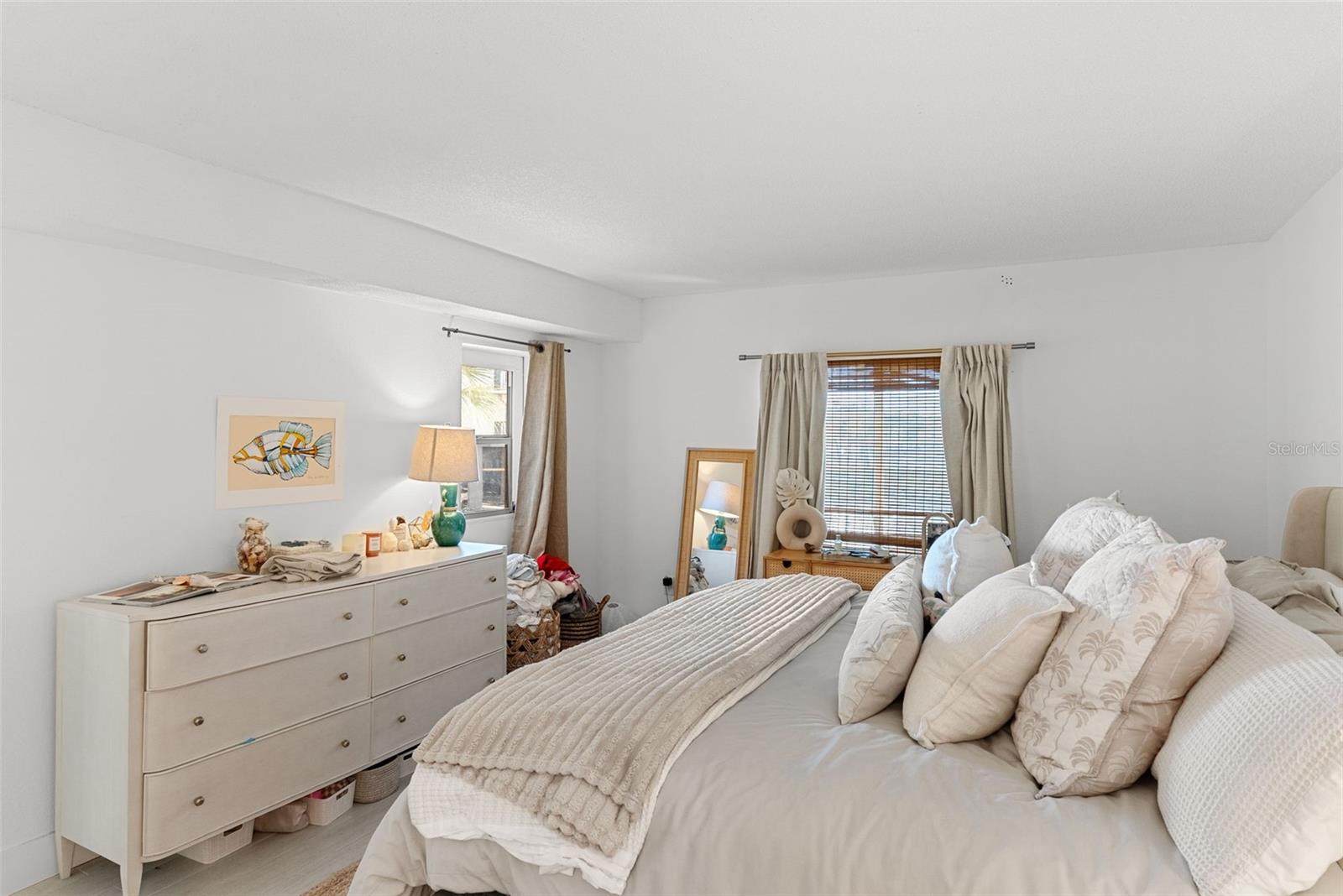 OAK DOORS THE CONDO - Residential