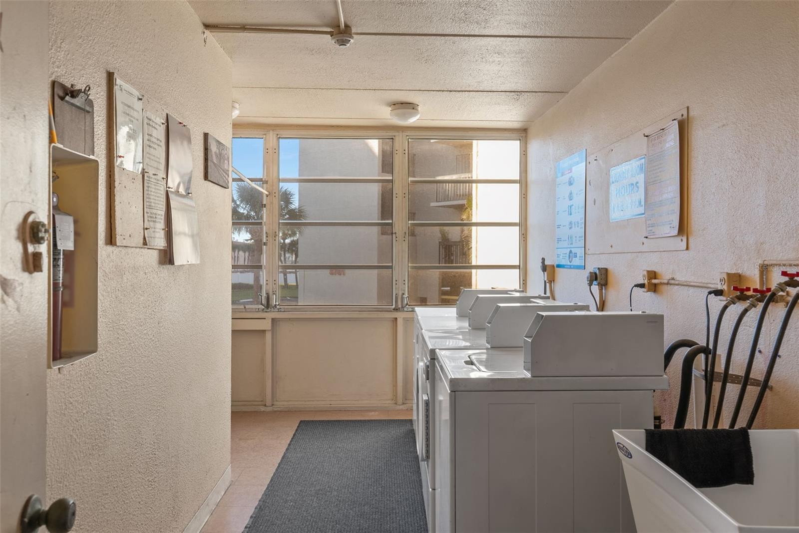 OAK DOORS THE CONDO - Residential