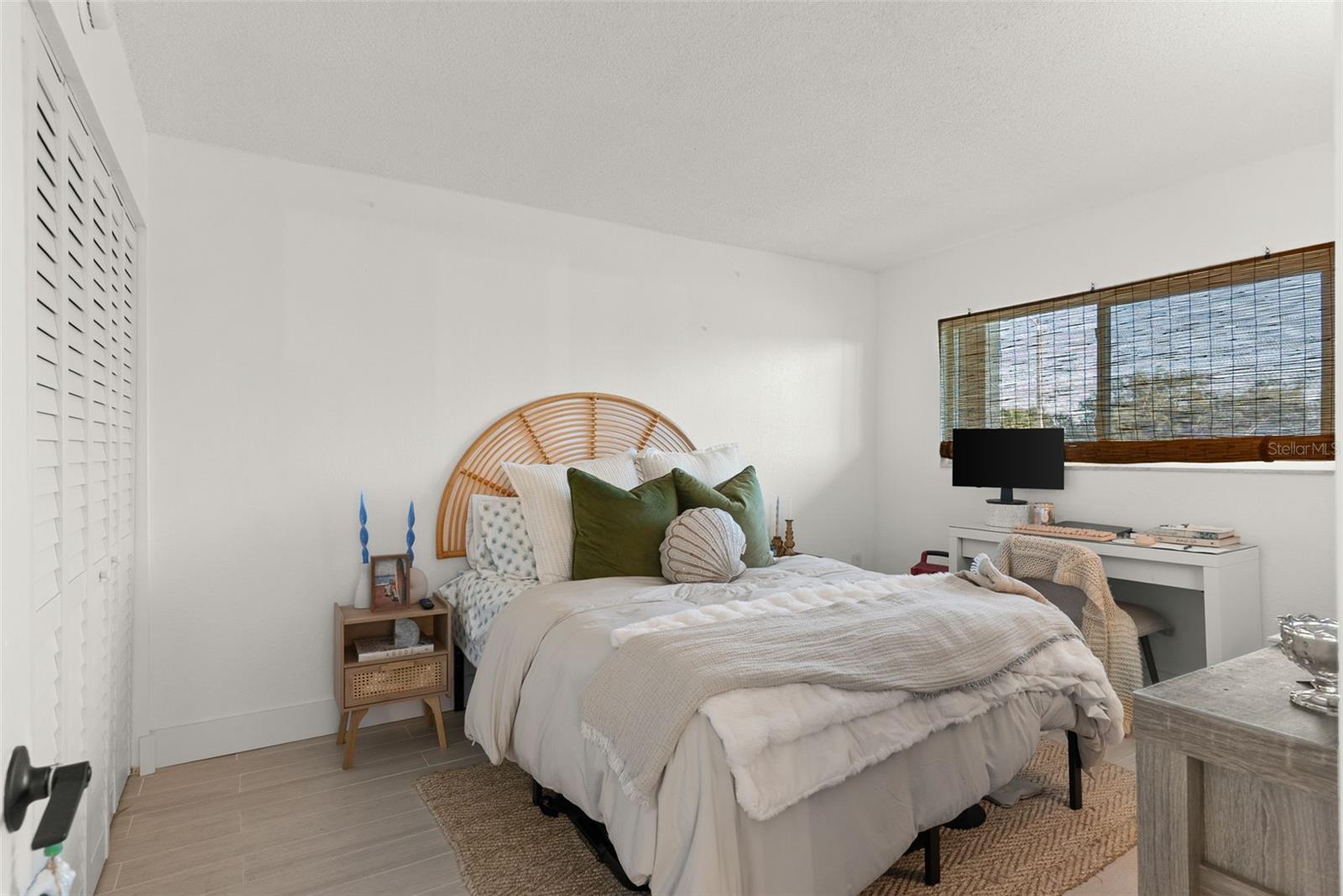 OAK DOORS THE CONDO - Residential