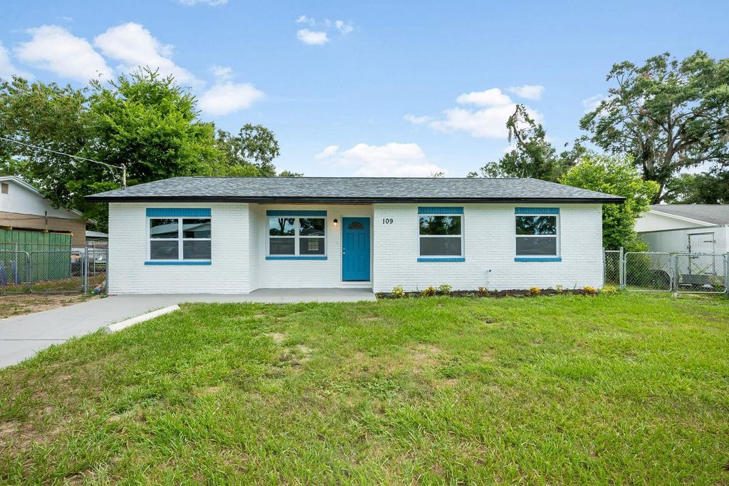 Photo of 109 Magnolia Avenue, Seffner, FL 33584 (MLS # TB8446249)