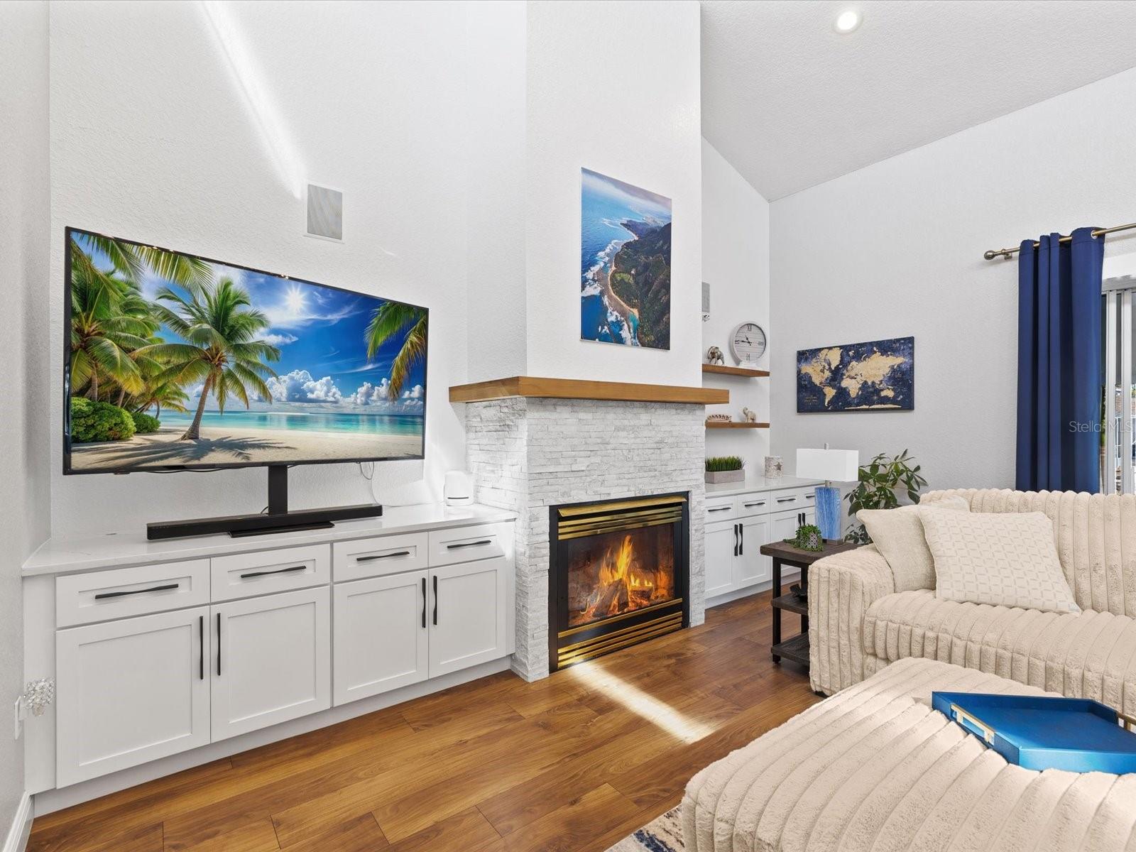 APOLLO BEACH UNIT TWO - Residential