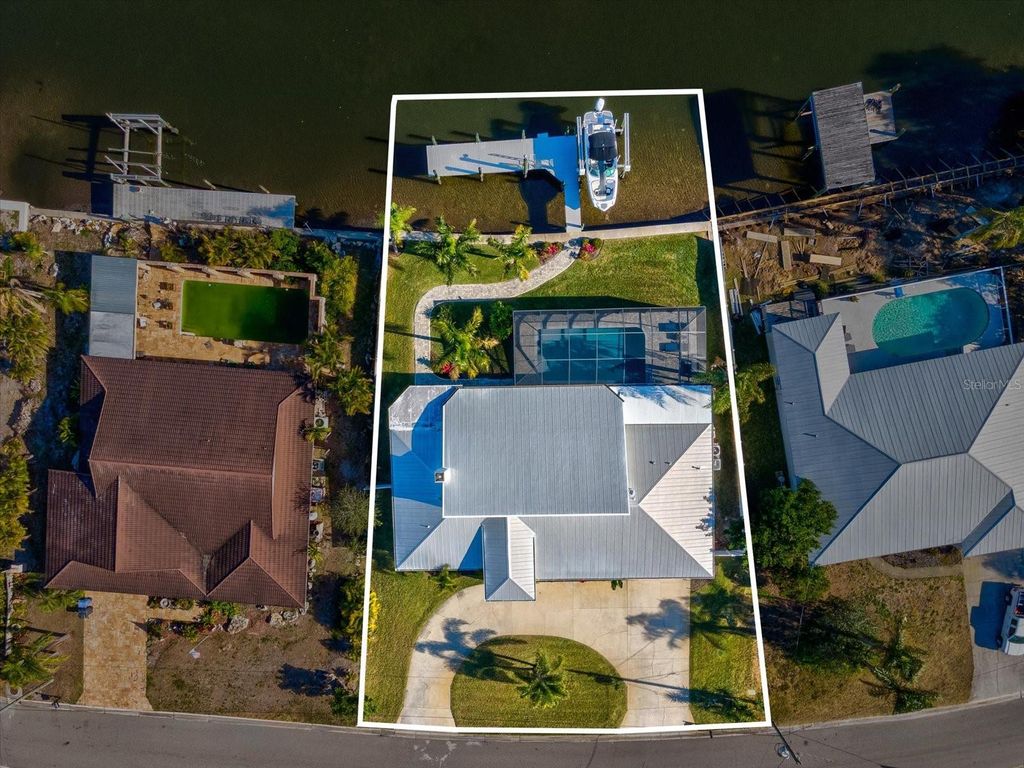 Photo of 617 Kingston Court, Apollo Beach, FL 33572 (MLS # TB8467833)