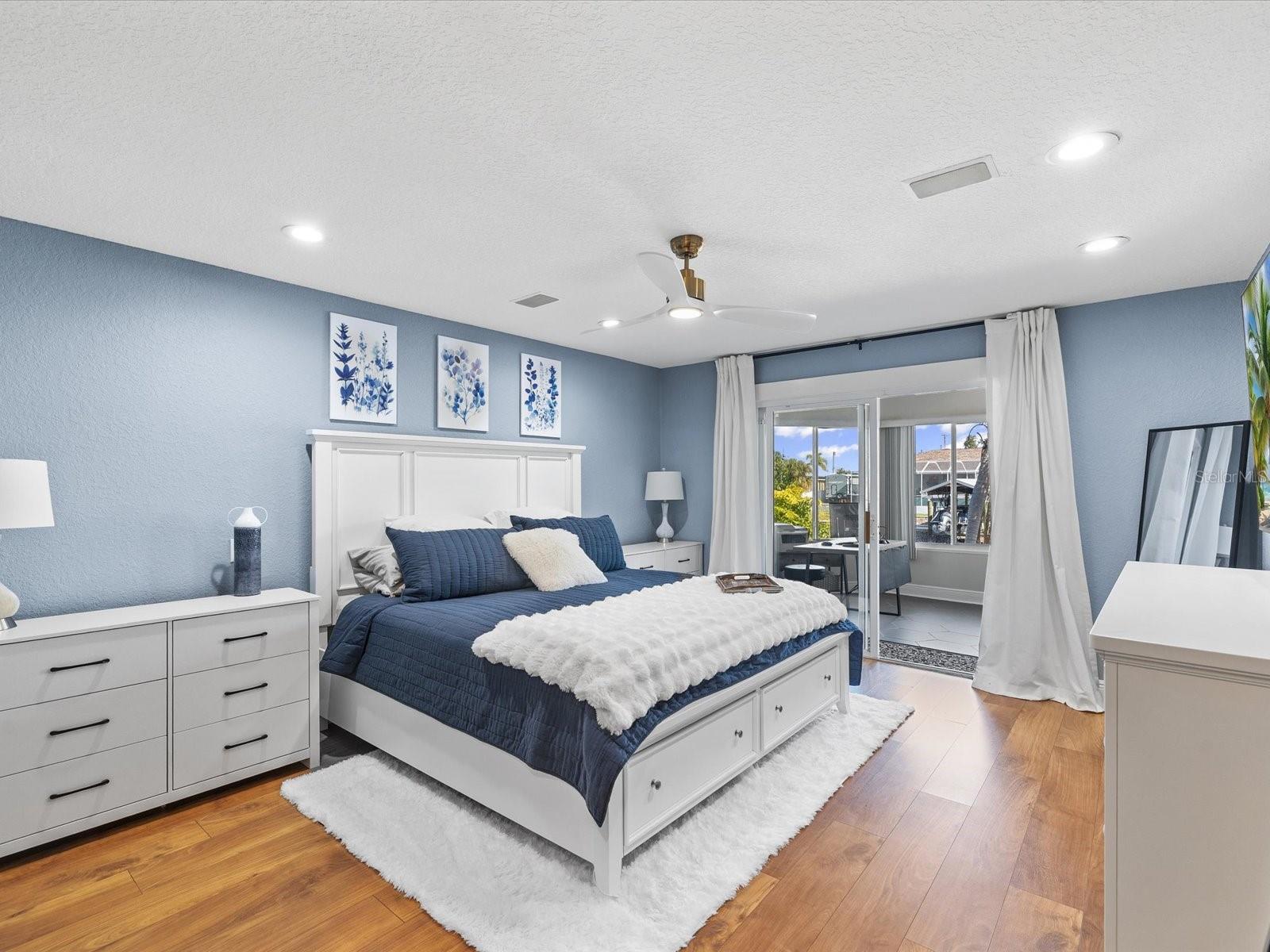 APOLLO BEACH UNIT TWO - Residential