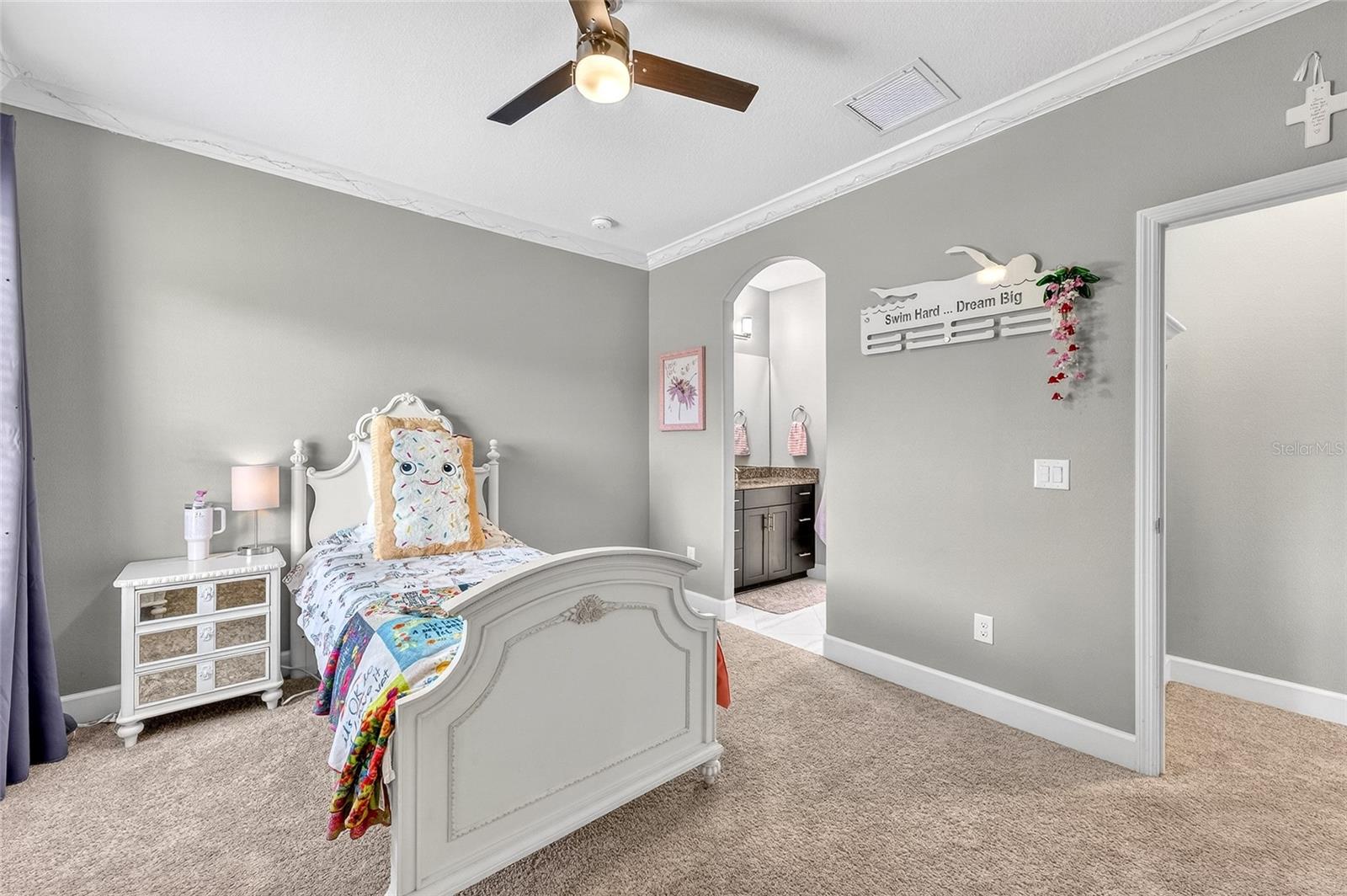 ARBOR LAKES ON PALMER RANCH - Residential