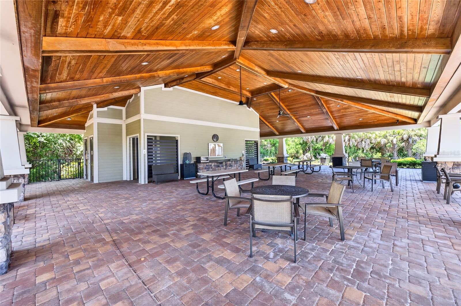 ARBOR LAKES ON PALMER RANCH - Residential