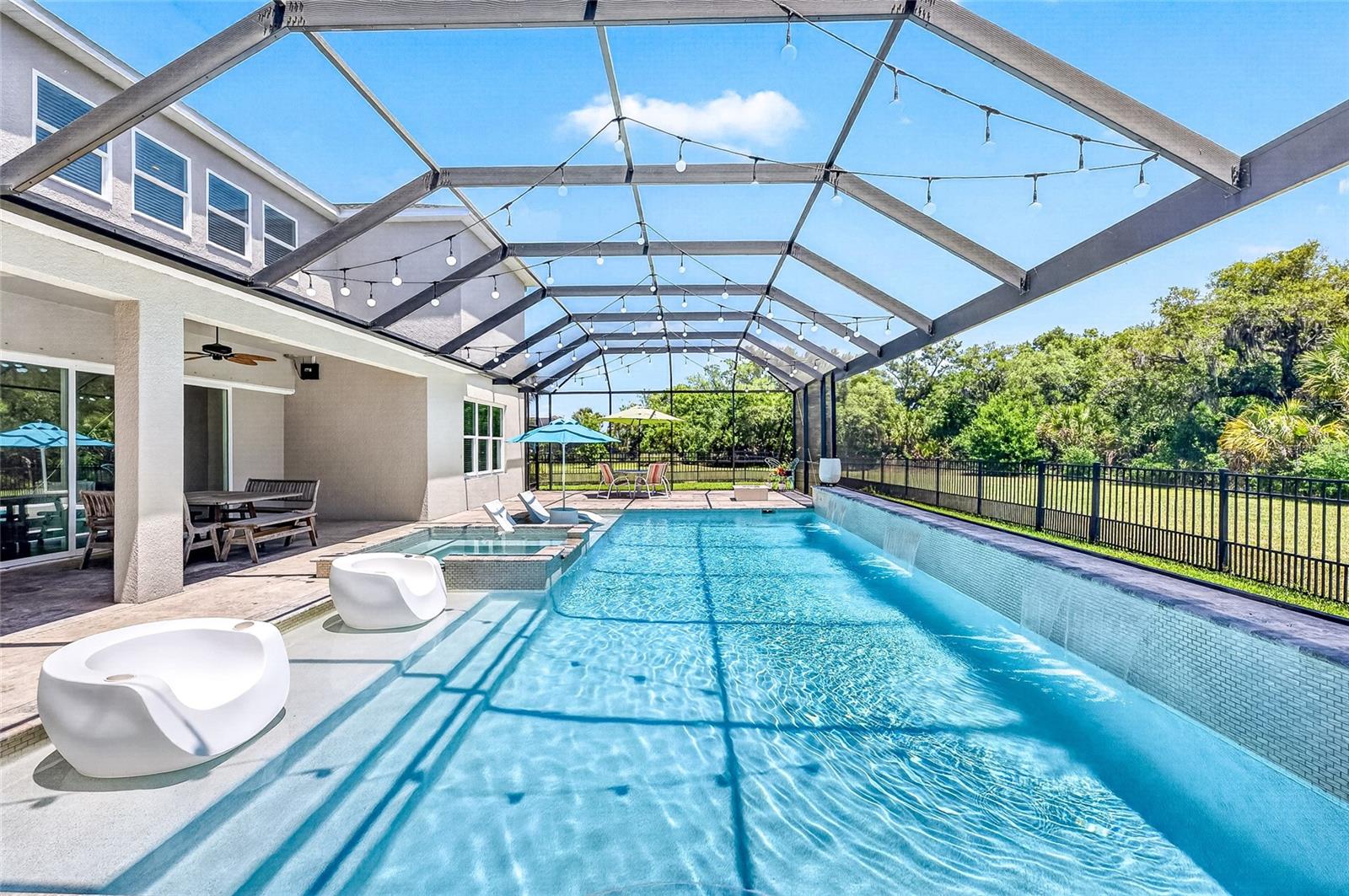 ARBOR LAKES ON PALMER RANCH - Residential