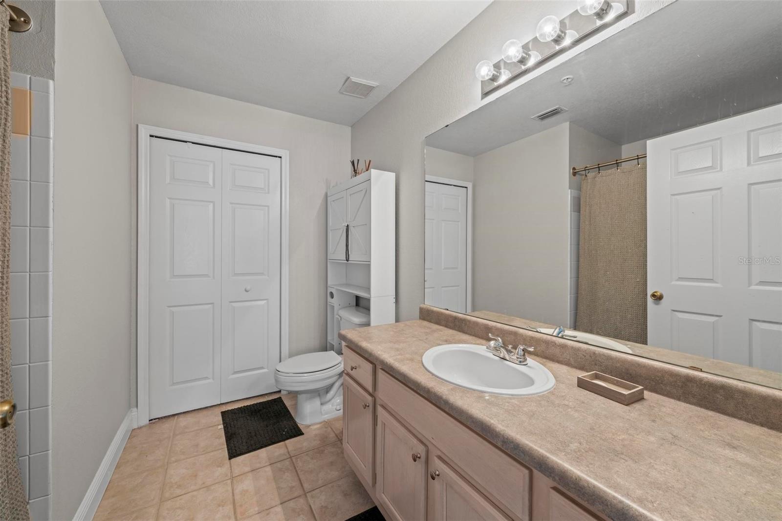 HAMPTONS/METROWEST - Residential