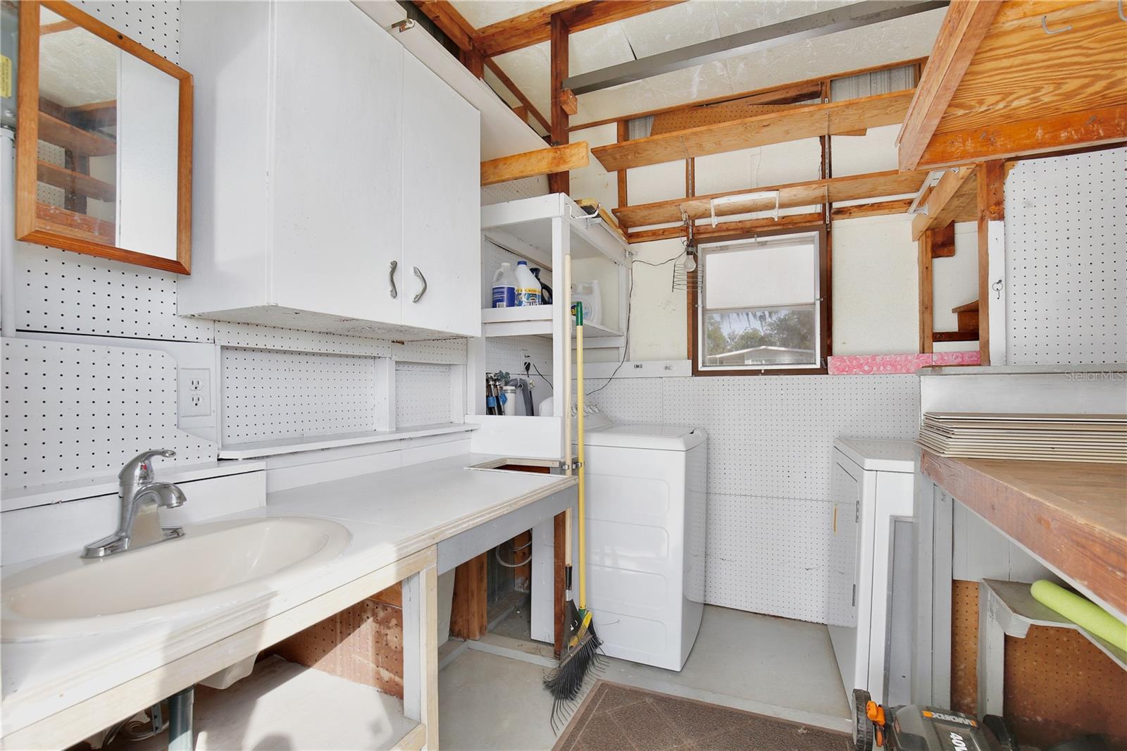 WATER WHEEL ADULT MOBILE HM CM - Residential