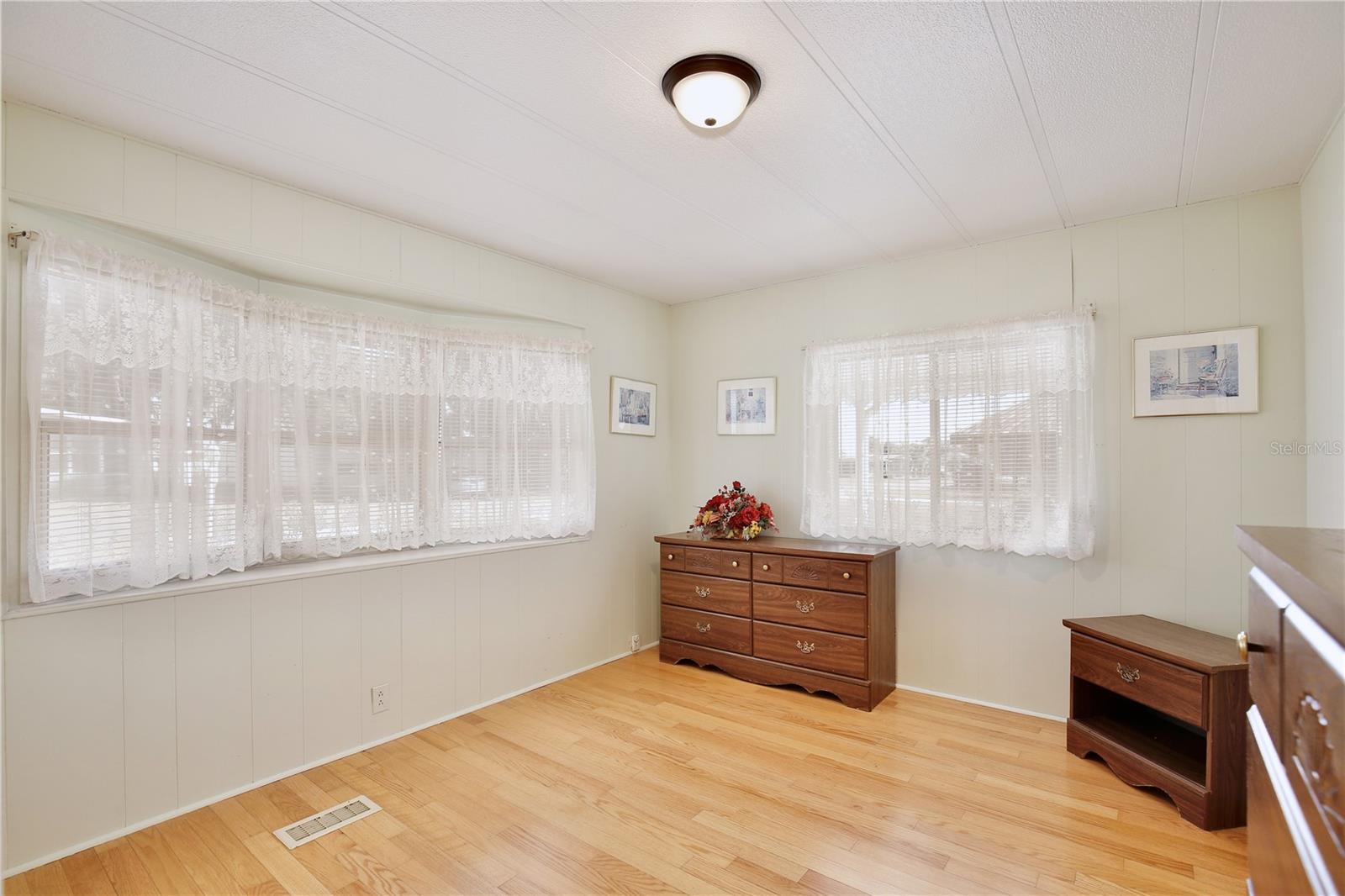 WATER WHEEL ADULT MOBILE HM CM - Residential