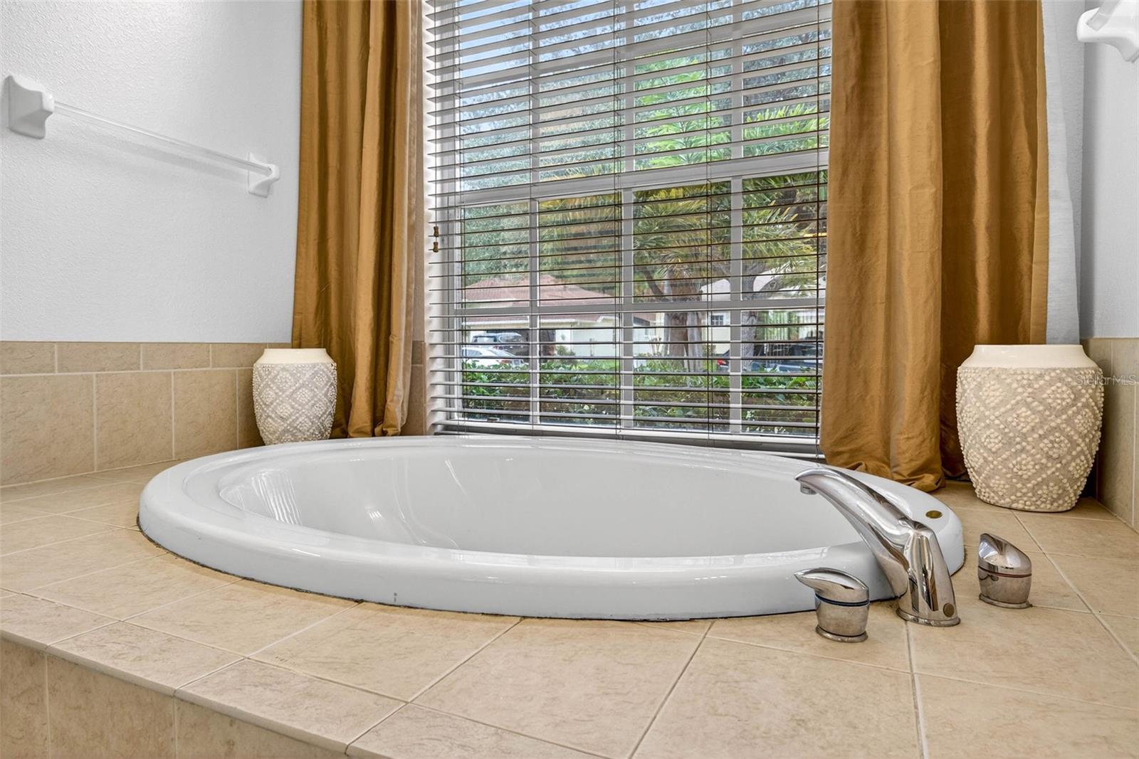 RIDGE CREST SUB UNITS - Residential