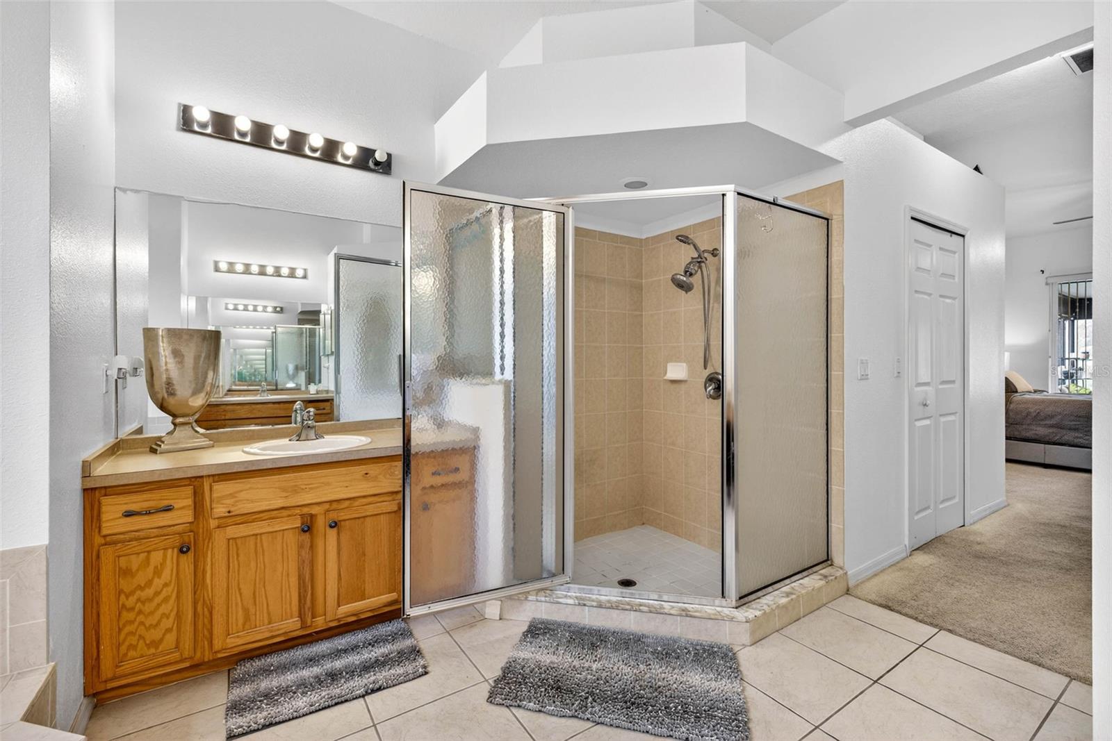 RIDGE CREST SUB UNITS - Residential