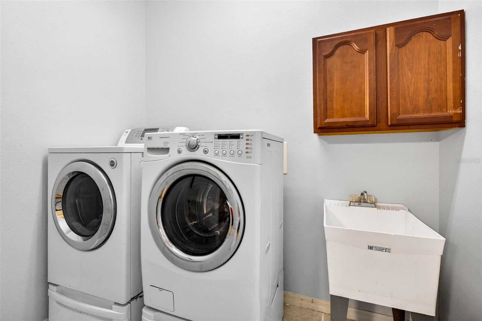 RIDGE CREST SUB UNITS - Residential