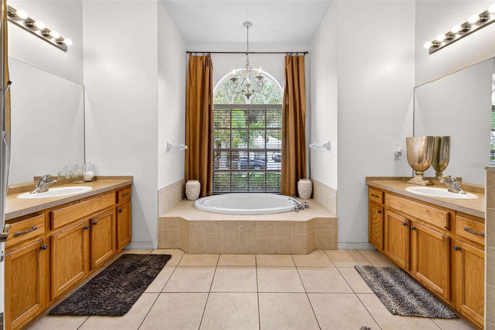 RIDGE CREST SUB UNITS - Residential