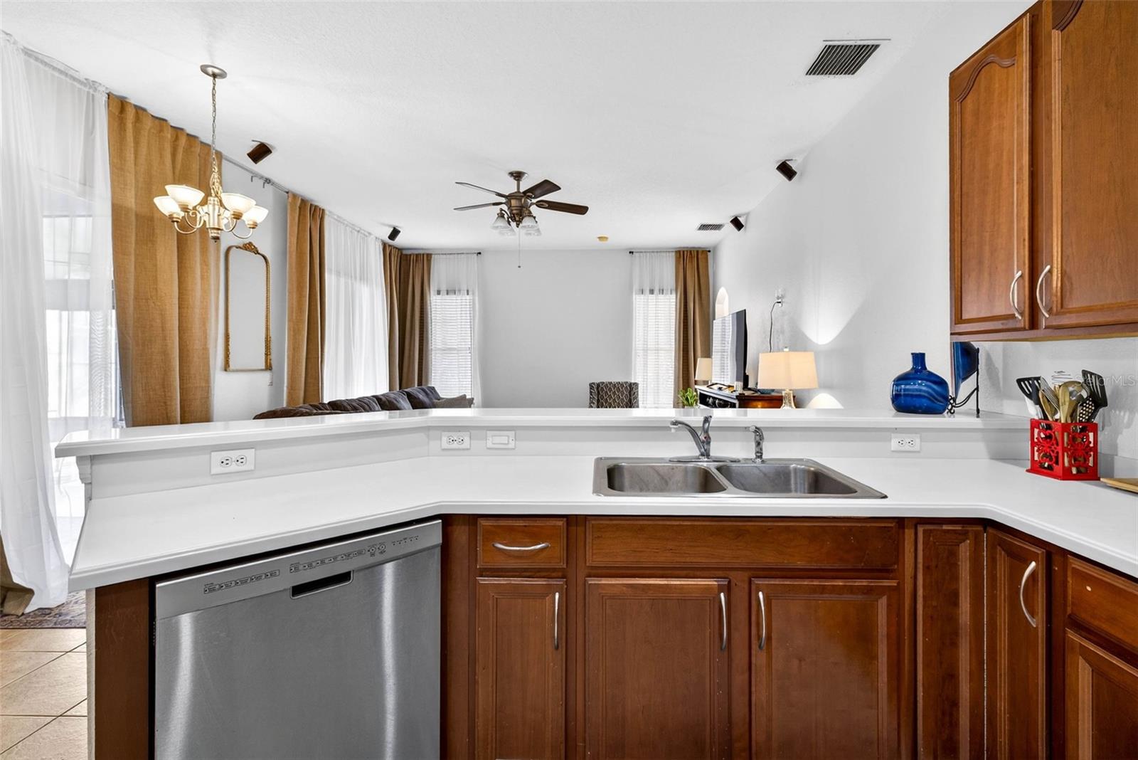 RIDGE CREST SUB UNITS - Residential