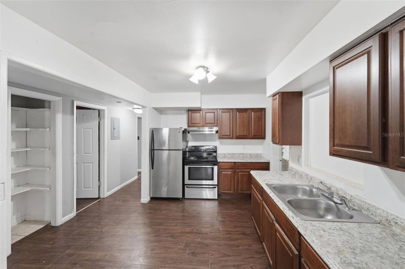 COUNTRY CLUB HEIGHTS ADD 01 - Residential