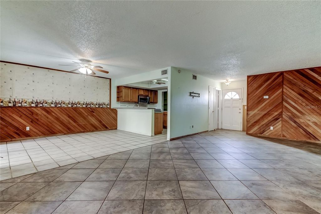 Photo of 965 Whitman Drive, Sarasota, FL 34243 (MLS # TB8467361)