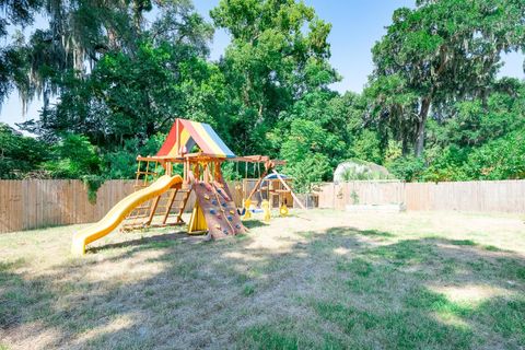 A home in APOPKA