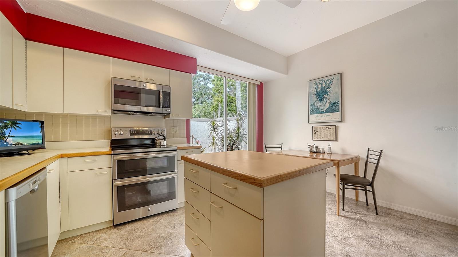 CHATSWORTH GREENE -  THE HIGHLANDS - THE MEADOWS - Residential