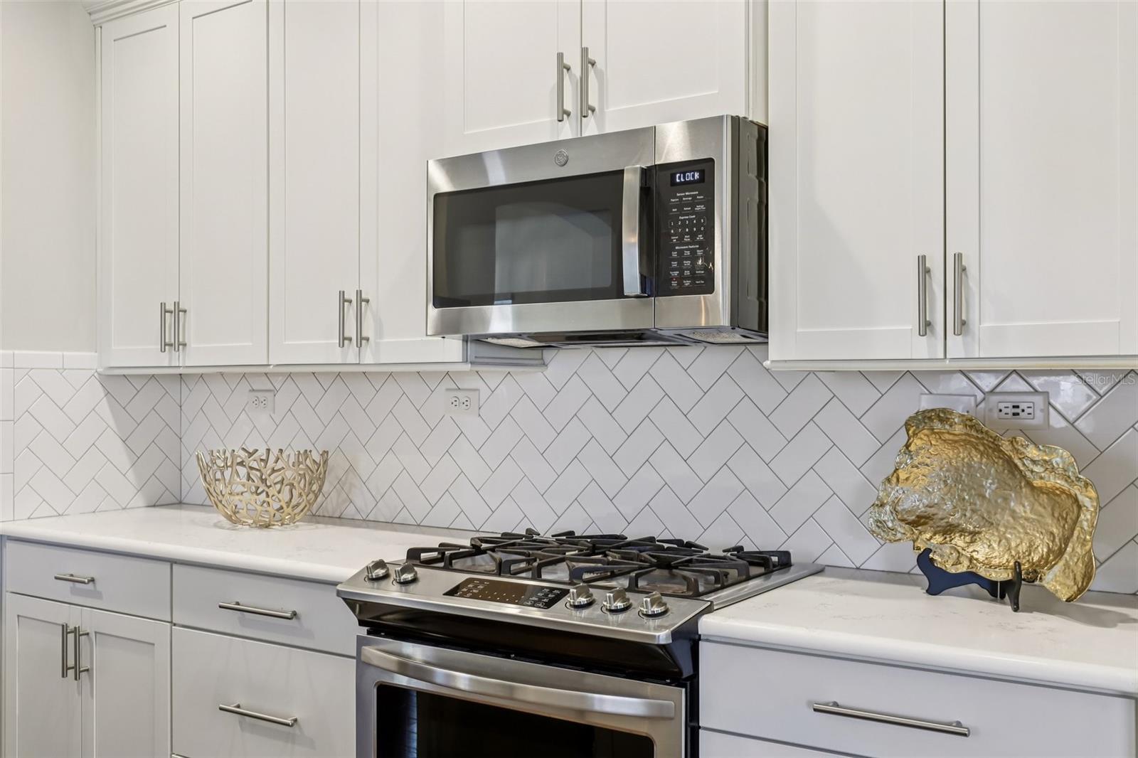 BEACON LAKE PH 1 - Residential