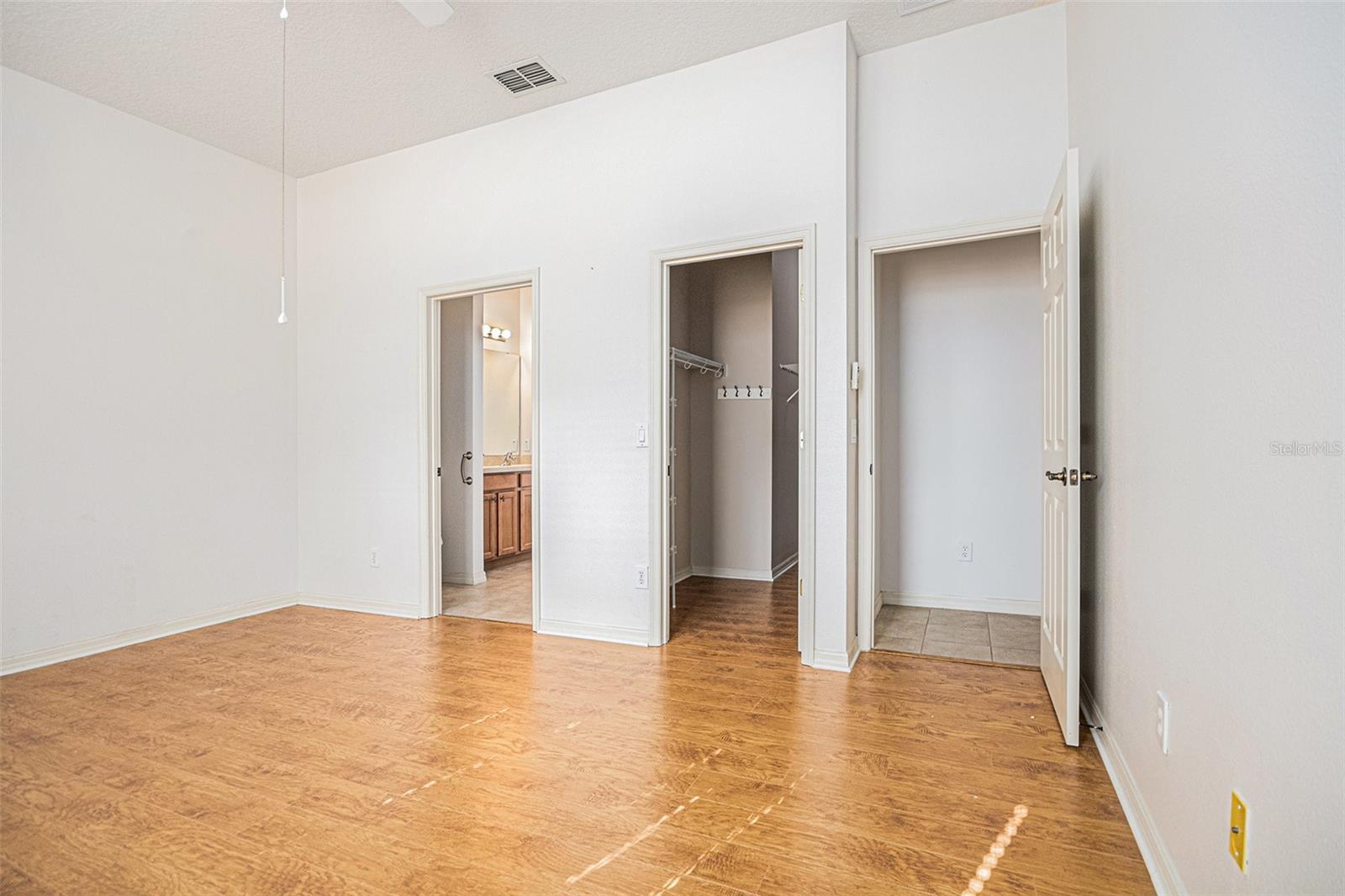 CASCADES OF GROVELAND / TRILOGY ORLANDO - Residential