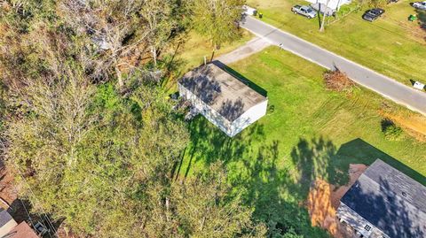 A home in LAKELAND