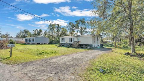 A home in LAKELAND