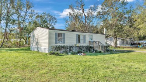 A home in LAKELAND