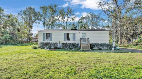 A home in LAKELAND