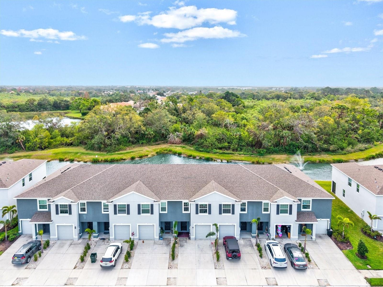 PROMENADE EAST - Residential