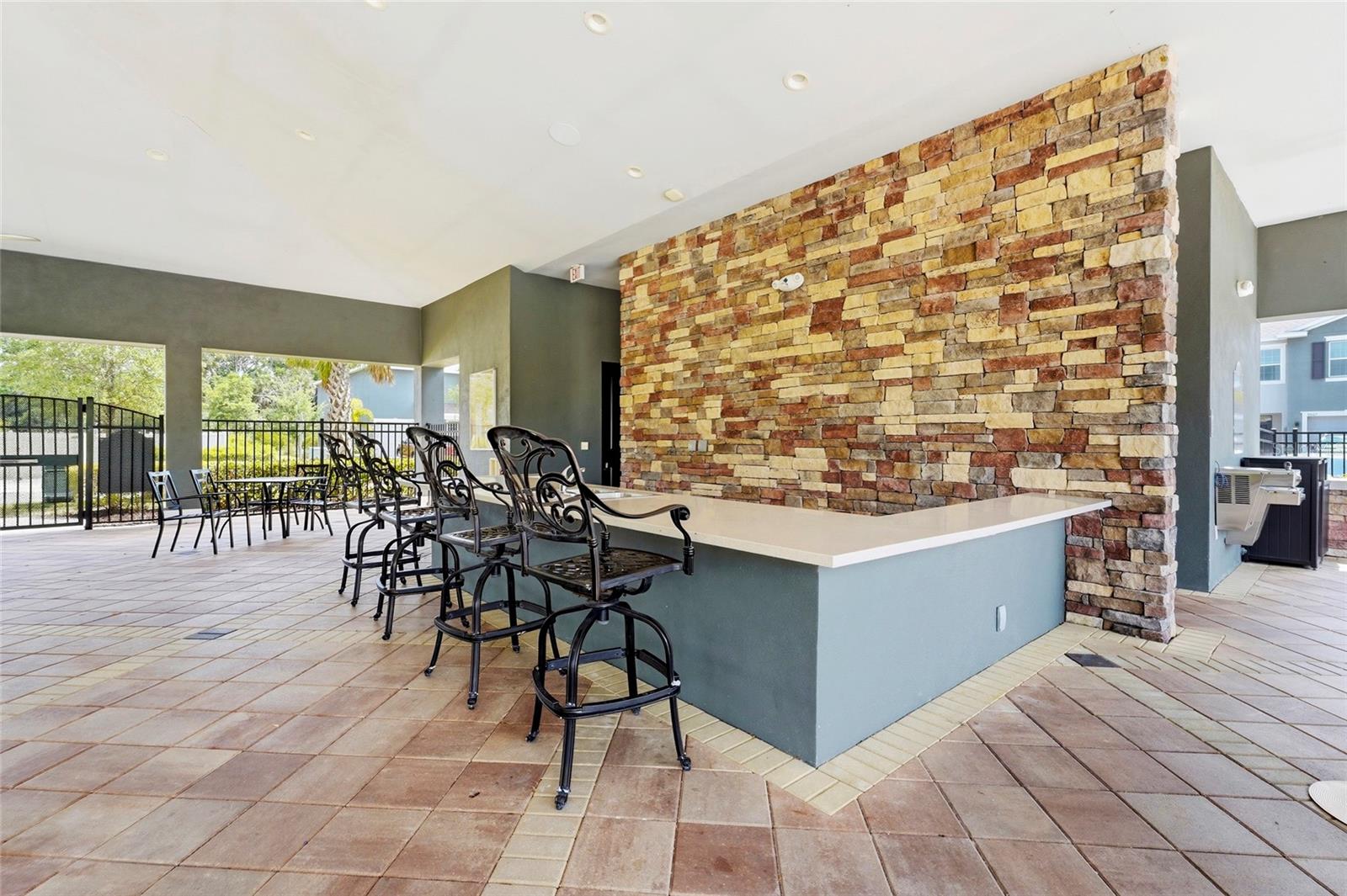 PROMENADE EAST - Residential