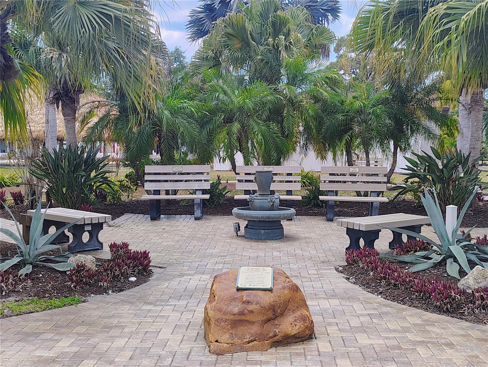 POLYNESIAN VILLAGE - Residential