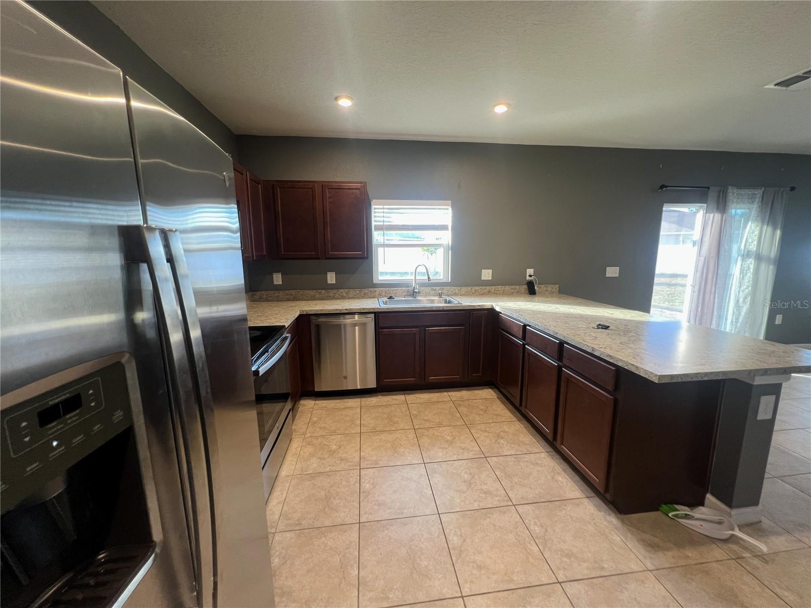 LAKES/LUCERNE PARK PH 6 - Residential Lease