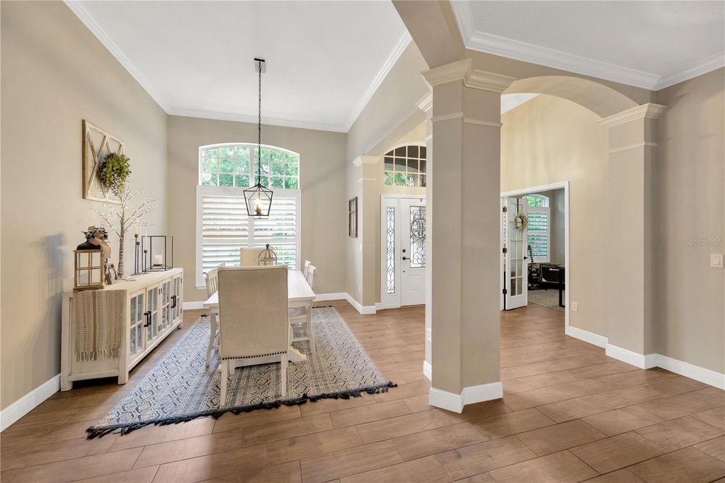 Photo of 5825 Terncrest Drive, Lithia, FL 33547 (MLS # TB8385748)