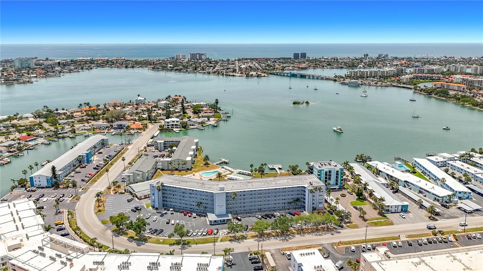 1868 SHORE DRIVE S 503