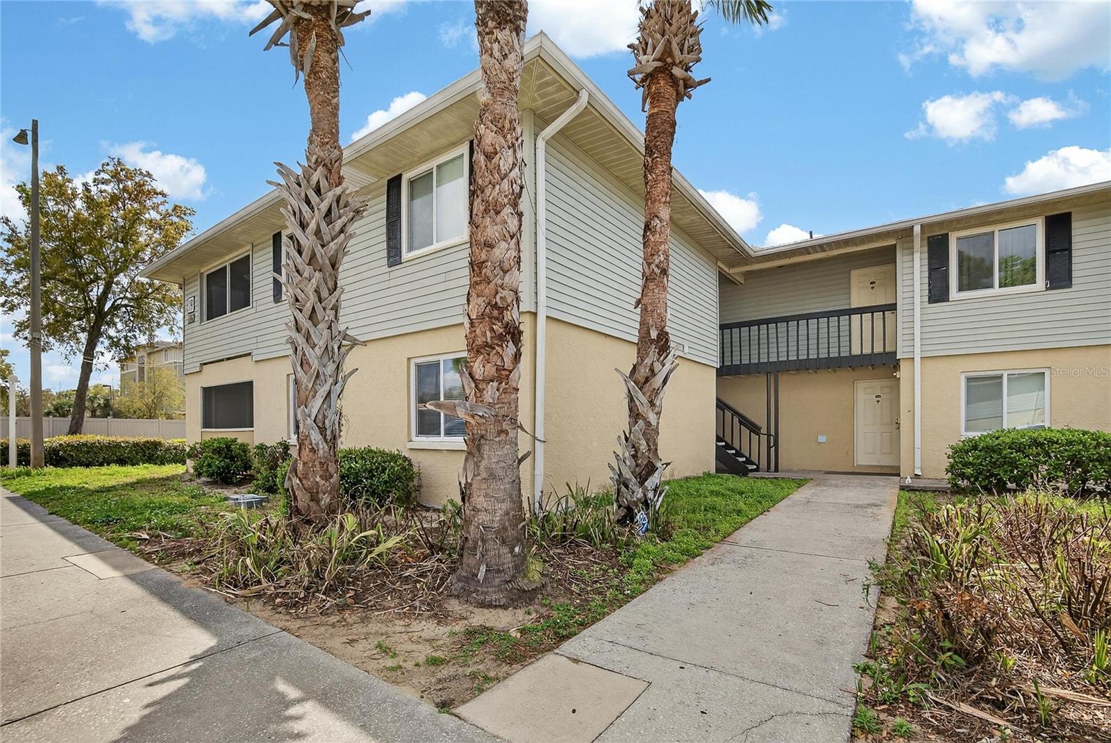 202 RED MAPLE PLACE 202