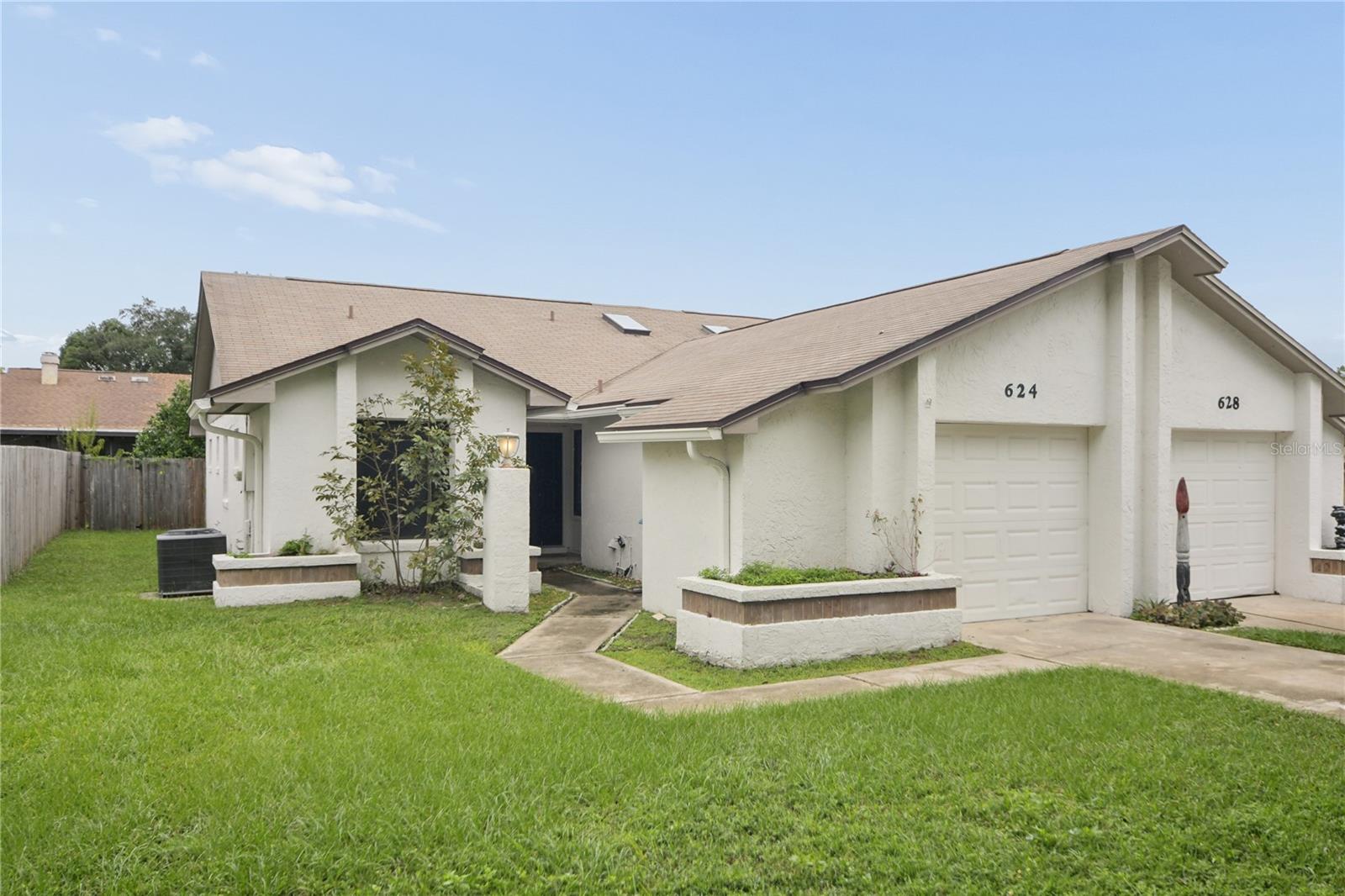 624 S WILDFLOWER COURT
