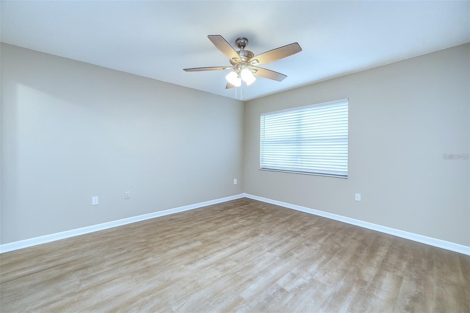 FAIRWOODS A CONDOMINIUM COND BK-7 PGS 6- - Residential