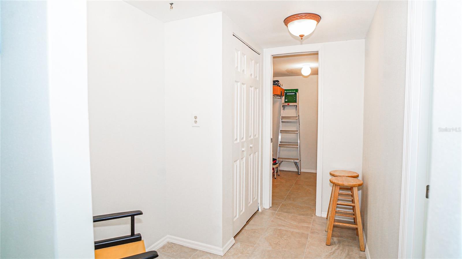 THREE PALMS POINTE CONDO - Residential