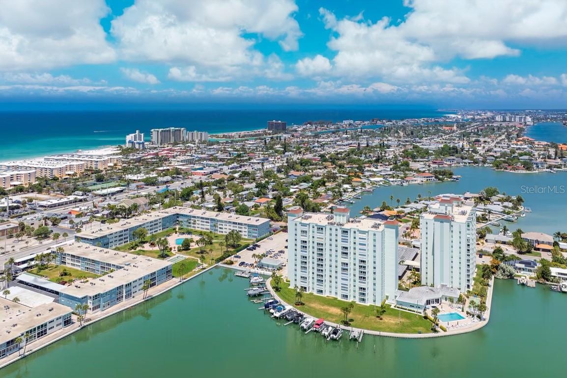 THREE PALMS POINTE CONDO - Residential