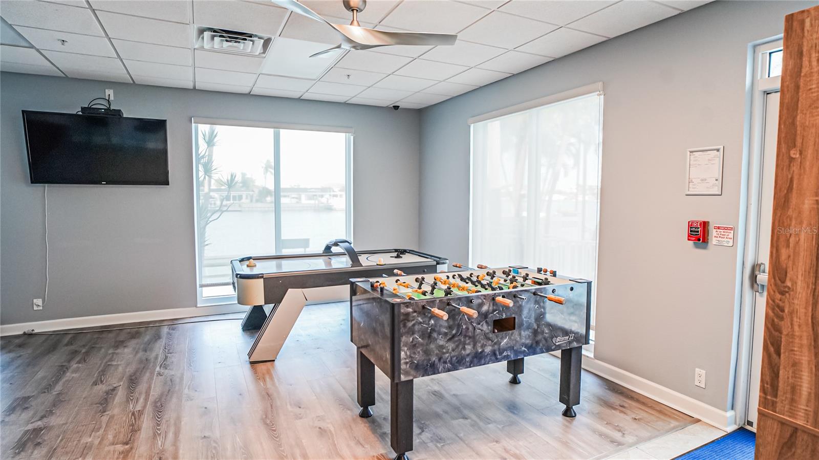 THREE PALMS POINTE CONDO - Residential