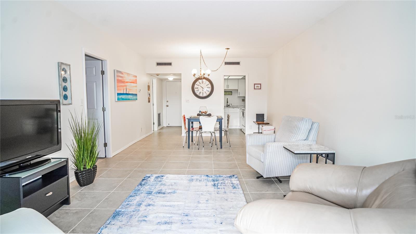 THREE PALMS POINTE CONDO - Residential