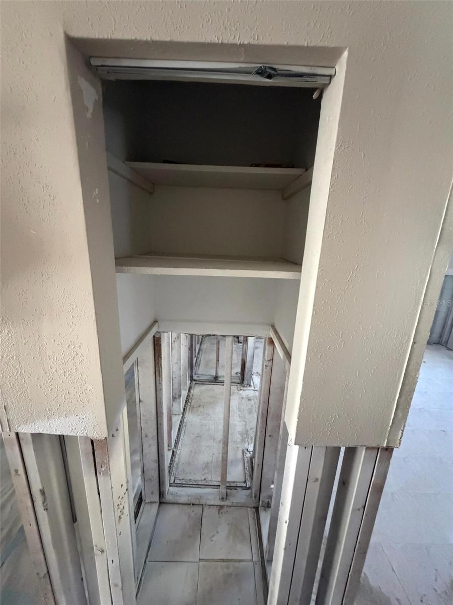 SHOREACRES CENTER - Residential