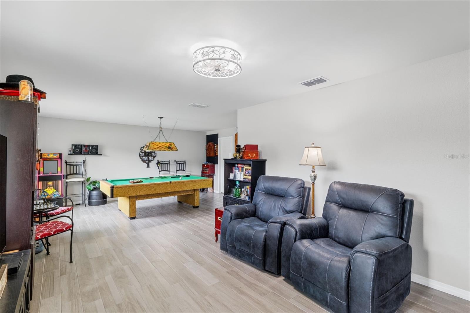 1107 JEROME WAY